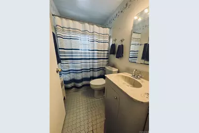 164 N Pine Street, Massapequa, NY 11758 - Photo 7