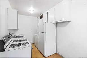 58-33 246th Crescent, Douglaston, NY 11362 - Photo 9