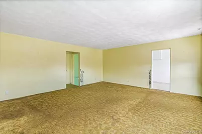 58-33 246th Crescent #C-14 Upper, Douglaston, NY 11362 - Photo 5