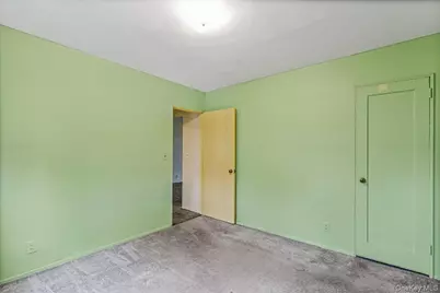 58-33 246th Crescent #C-14 Upper, Douglaston, NY 11362 - Photo 17