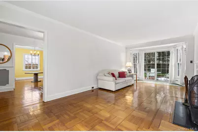 686 Forest Avenue, Larchmont, NY 10538 - Photo 9