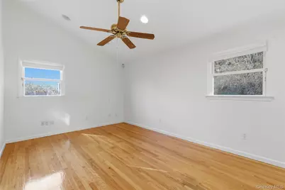 20 N Washington Avenue, White Plains, NY 10603 - Photo 13