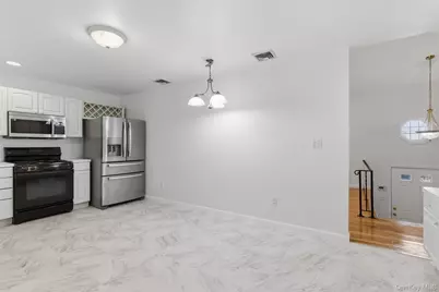 20 N Washington Avenue, White Plains, NY 10603 - Photo 9