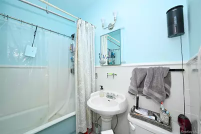 72-19 72 Street, Glendale, NY 11385 - Photo 11