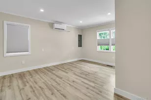 20 Robert Rd, Glen Cove, NY 11542 - Photo 9