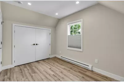 20 Robert Road, Glen Cove, NY 11542 - Photo 19