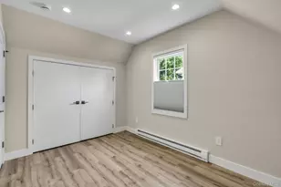 20 Robert Rd, Glen Cove, NY 11542 - Photo 19