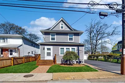 386 Mulry Lane, Lawrence, NY 11559 - Photo 1