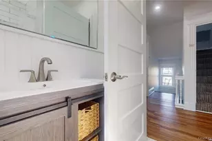 386 Mulry Ln, Lawrence, NY 11559 - Photo 25