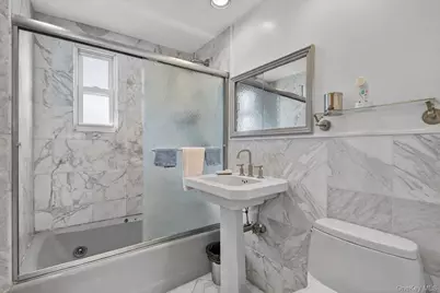 2727 Matthews Avenue, Bronx, NY 10467 - Photo 23