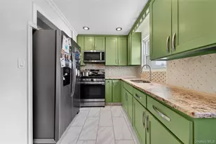 104-24 187th St, Saint Albans, NY 11412 - Photo 11