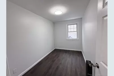 40 4th Street, Valley Stream, NY 11581 - Photo 5