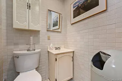 230 Hilton Avenue #107,108,109, Hempstead, NY 11550 - Photo 15