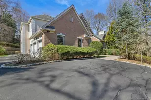 1550 Laurel Hollow Rd, Syosset, NY 11791 - Photo 29