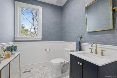 1550 Laurel Hollow Road, Syosset, NY 11791 - Photo 7