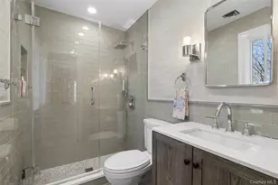 1550 Laurel Hollow Rd, Syosset, NY 11791 - Photo 23