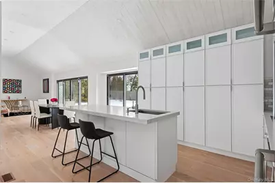 10 Hampton Street, Westhampton Beach, NY 11978 - Photo 7