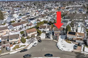 381 Robyn Pl, East Meadow, NY 11554 - Photo 27