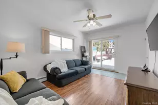 381 Robyn Pl, East Meadow, NY 11554 - Photo 11