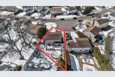 381 Robyn Place, East Meadow, NY 11554 - Photo 29