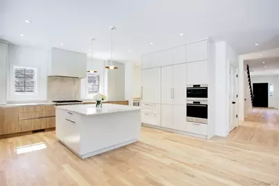 409 Abbey Road, Manhasset, NY 11030 - Photo 9