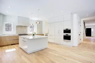 409 Abbey Rd, Manhasset, NY 11030 - Photo 9