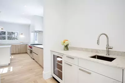 409 Abbey Road, Manhasset, NY 11030 - Photo 13