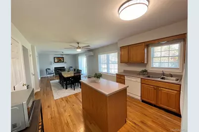 59 Peconic Avenue, Shelter Island, NY 11964 - Photo 7