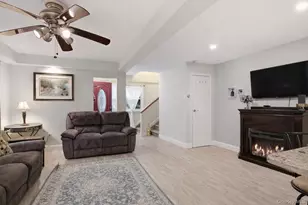 2 Lakeland Pl, Farmingville, NY 11738 - Photo 15