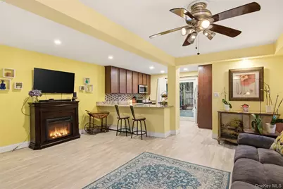 2 Lakeland Place, Farmingville, NY 11738 - Photo 9