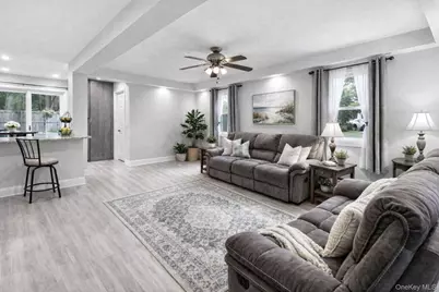 2 Lakeland Place, Farmingville, NY 11738 - Photo 7