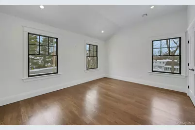 32 Sycamore Road, Scarsdale, NY 10583 - Photo 37