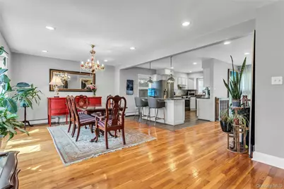 170 Old Courthouse Road, Manhasset Hills, NY 11040 - Photo 7