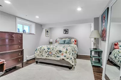 170 Old Courthouse Road, Manhasset Hills, NY 11040 - Photo 27