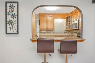 67-22 166th St, Fresh Meadows, NY 11365 - Photo 11