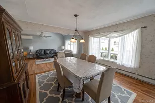 14 Willoughby Pl, West Islip, NY 11795 - Photo 7