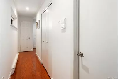 21 Canterbury Road #6, Great Neck, NY 11021 - Photo 17