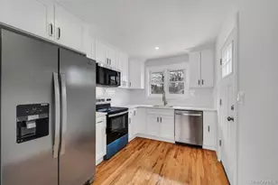 33 Silverpine Dr, Amityville, NY 11701 - Photo 5