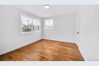 33 Silverpine Drive, Amityville, NY 11701 - Photo 13