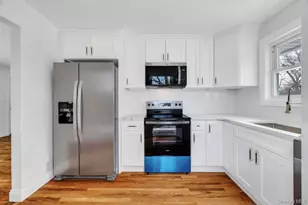 33 Silverpine Dr, Amityville, NY 11701 - Photo 1