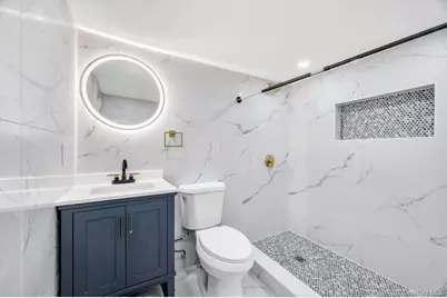 33 Silverpine Drive, Amityville, NY 11701 - Photo 13