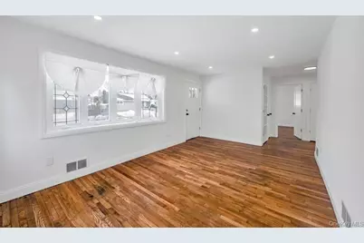 33 Silverpine Drive, Amityville, NY 11701 - Photo 9