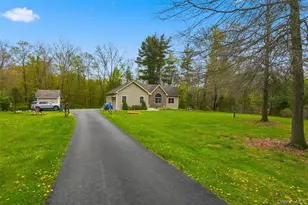 576 Burlingham Rd, Bloomingburg, NY 12721 - Photo 5