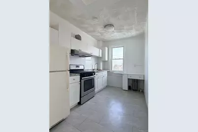 4628 Utopia Parkway #2FL, Flushing, NY 11358 - Photo 3