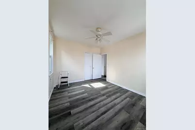 4628 Utopia Parkway #2FL, Flushing, NY 11358 - Photo 7