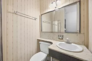 300 E 40th St, New York, NY 10016 - Photo 17