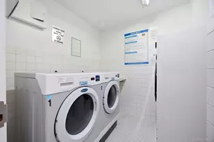 300 E 40th St, New York, NY 10016 - Photo 19