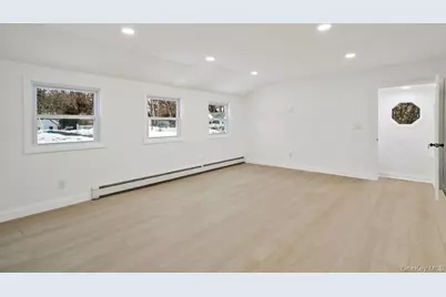 10 Linda Ln, Central Islip, NY 11722 - Photo 5