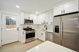 10 Linda Ln, Central Islip, NY 11722 - Photo 7