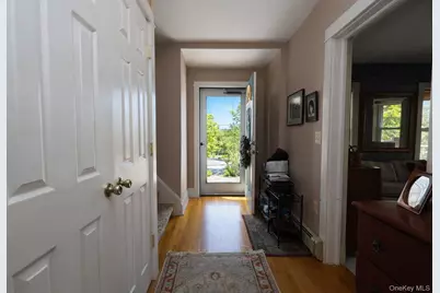 90 S Middletown Road, Pearl River, NY 10965 - Photo 5